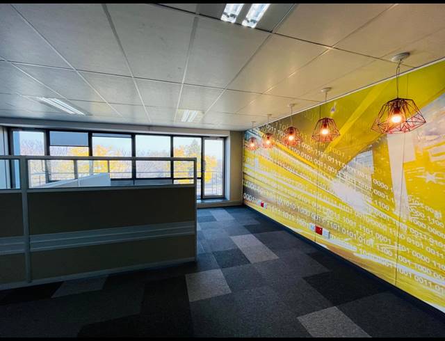 1,663M² OFFICE FOR SALE IN HALFWAY HOUSE